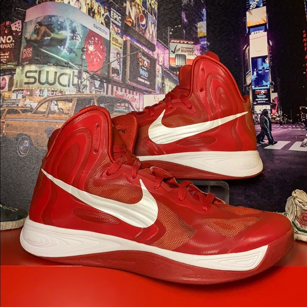 Nike HYPERFUSE Women’s Basketball Shoes Size 11.5